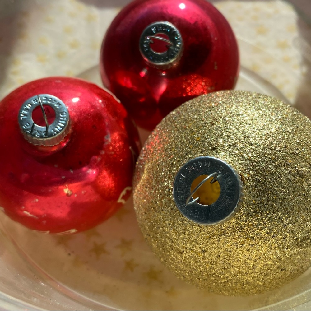 3 Shiny Brite Vintage (MCM) Glass  Ornaments, Red & Gold - Picture 5 of 11